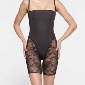 SKIMS Ultra Fine Lace Strapless Onesie